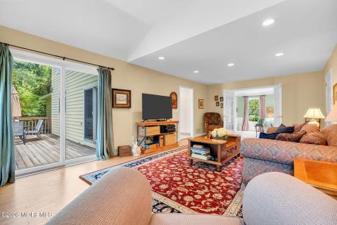 242 Williamsburg Drive Shrewsbury Boro NJ 07702