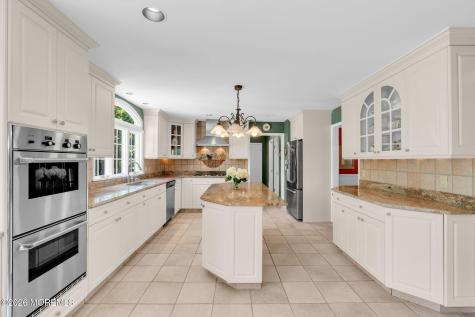 242 Williamsburg Drive Shrewsbury Boro NJ 07702