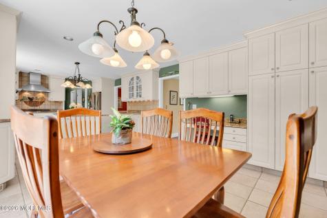 242 Williamsburg Drive Shrewsbury Boro NJ 07702