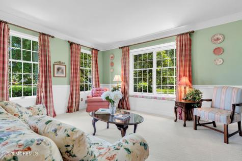 242 Williamsburg Drive Shrewsbury Boro NJ 07702