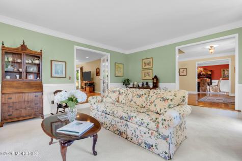 242 Williamsburg Drive Shrewsbury Boro NJ 07702