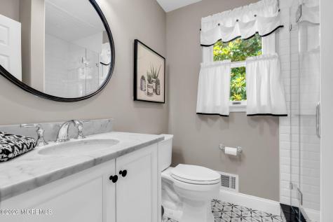 242 Williamsburg Drive Shrewsbury Boro NJ 07702