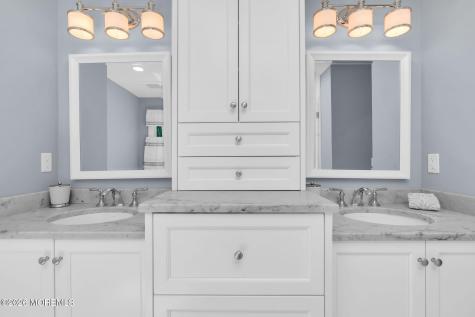 242 Williamsburg Drive Shrewsbury Boro NJ 07702