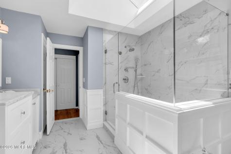 242 Williamsburg Drive Shrewsbury Boro NJ 07702