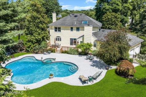 242 Williamsburg Drive Shrewsbury Boro NJ 07702