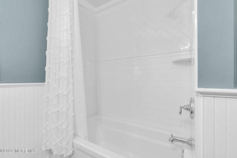 242 Williamsburg Drive Shrewsbury Boro NJ 07702