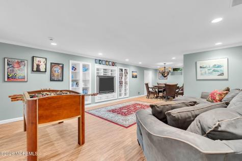 242 Williamsburg Drive Shrewsbury Boro NJ 07702