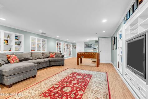 242 Williamsburg Drive Shrewsbury Boro NJ 07702