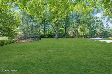 242 Williamsburg Drive Shrewsbury Boro NJ 07702