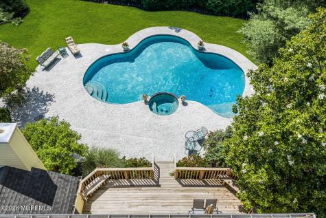 242 Williamsburg Drive Shrewsbury Boro NJ 07702