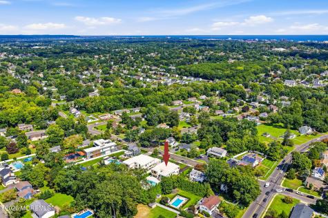 46 Whalepond Road Oakhurst NJ 07755