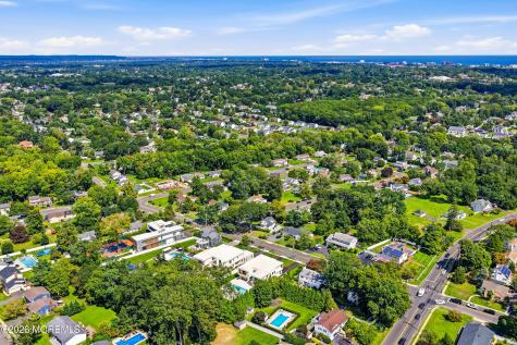 46 Whalepond Road Oakhurst NJ 07755