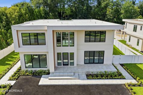 46 Whalepond Road Oakhurst NJ 07755