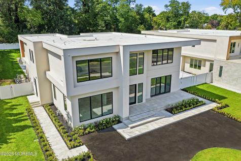 46 Whalepond Road Oakhurst NJ 07755