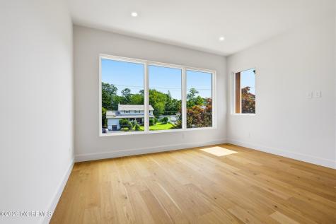 46 Whalepond Road Oakhurst NJ 07755