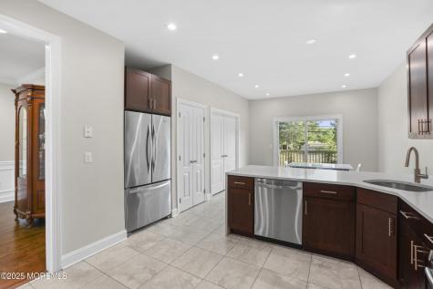 4 Stamford Hill Road Lakewood NJ 08701