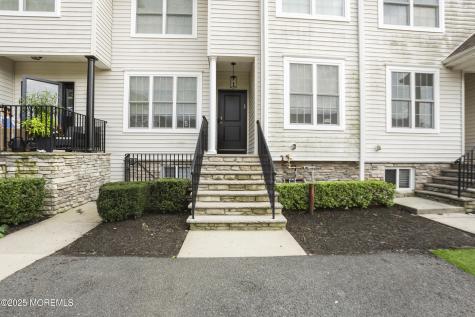 4 Stamford Hill Road Lakewood NJ 08701