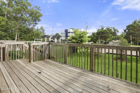 4 Stamford Hill Road Lakewood NJ 08701