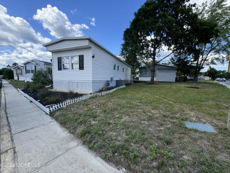 422 4th Street Jackson NJ 08527