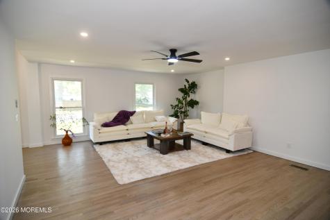 20 Oak Hill Drive Toms River NJ 08753