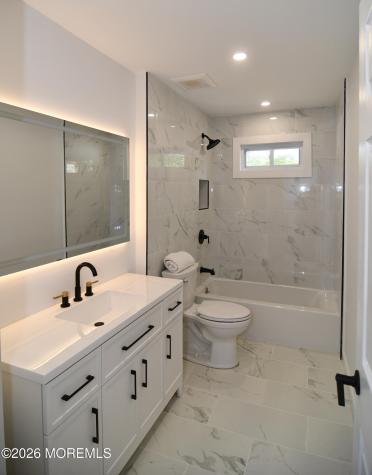 20 Oak Hill Drive Toms River NJ 08753
