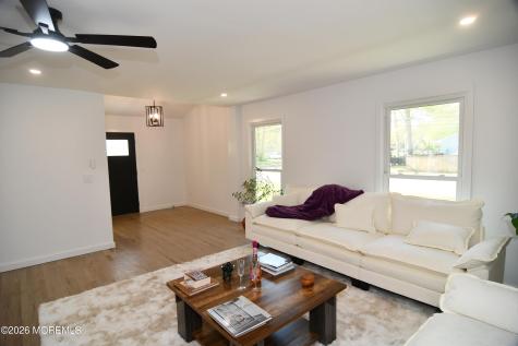 20 Oak Hill Drive Toms River NJ 08753