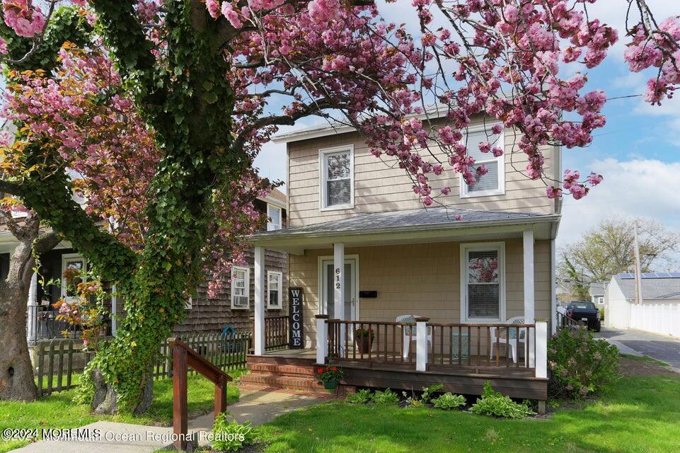 612 Sylvania Avenue Avon-by-the-sea NJ 07717