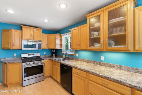 12 Carole Drive Oakhurst NJ 07755