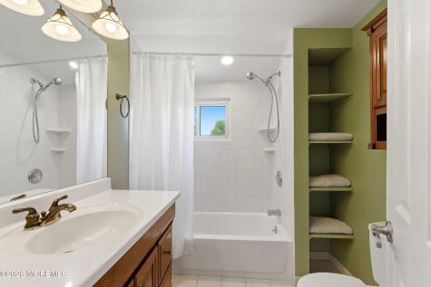 12 Carole Drive Oakhurst NJ 07755