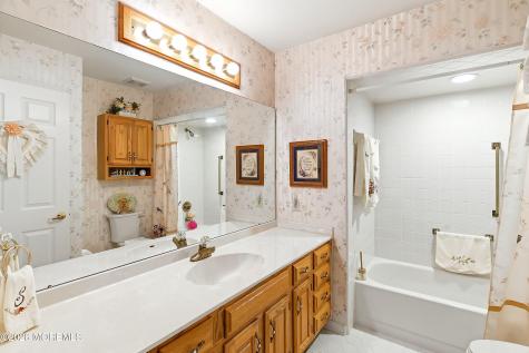 1462 Burr Oak Road Toms River NJ 08755