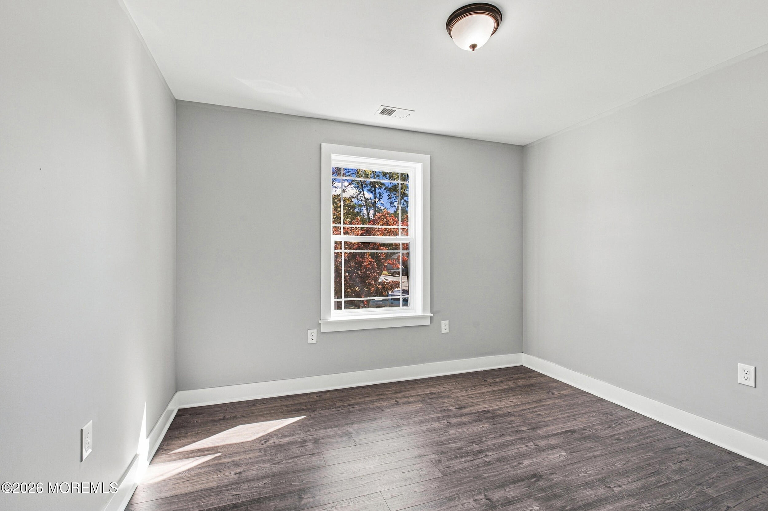 751 Leeward Avenue Beachwood NJ 08722