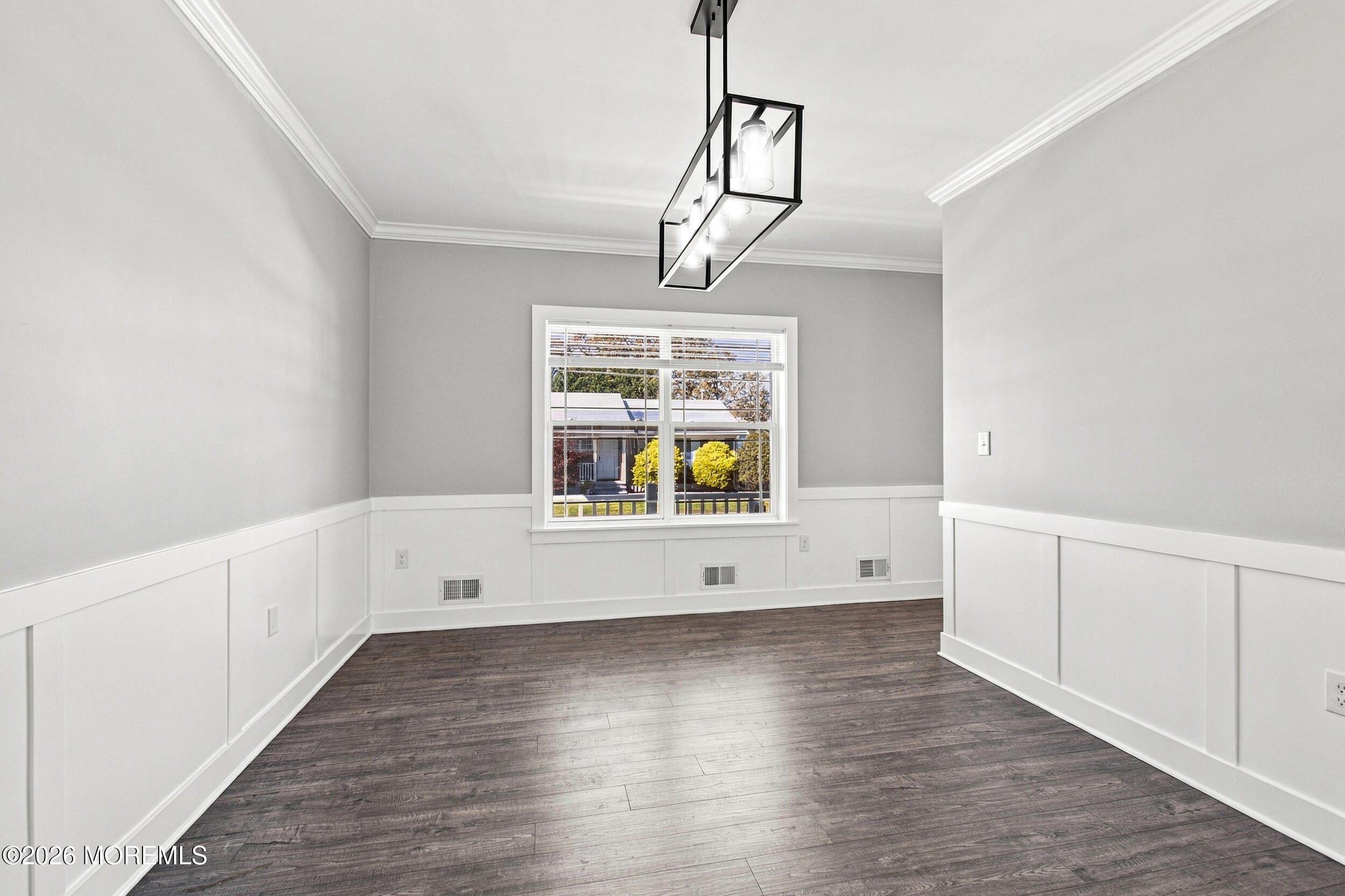 751 Leeward Avenue Beachwood NJ 08722