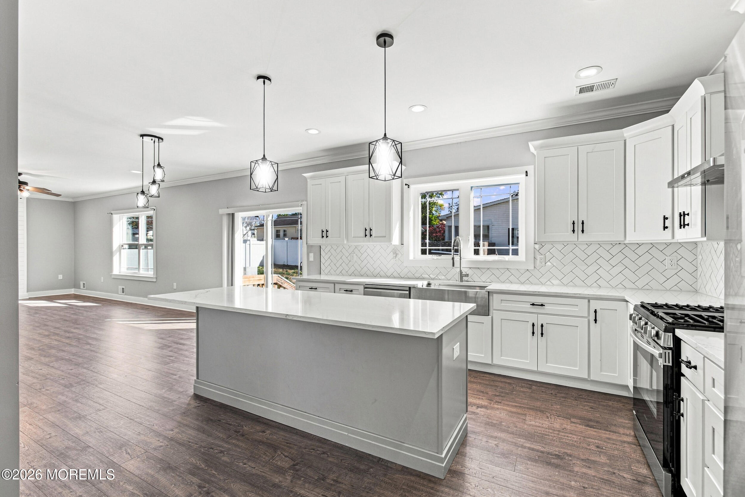 751 Leeward Avenue Beachwood NJ 08722