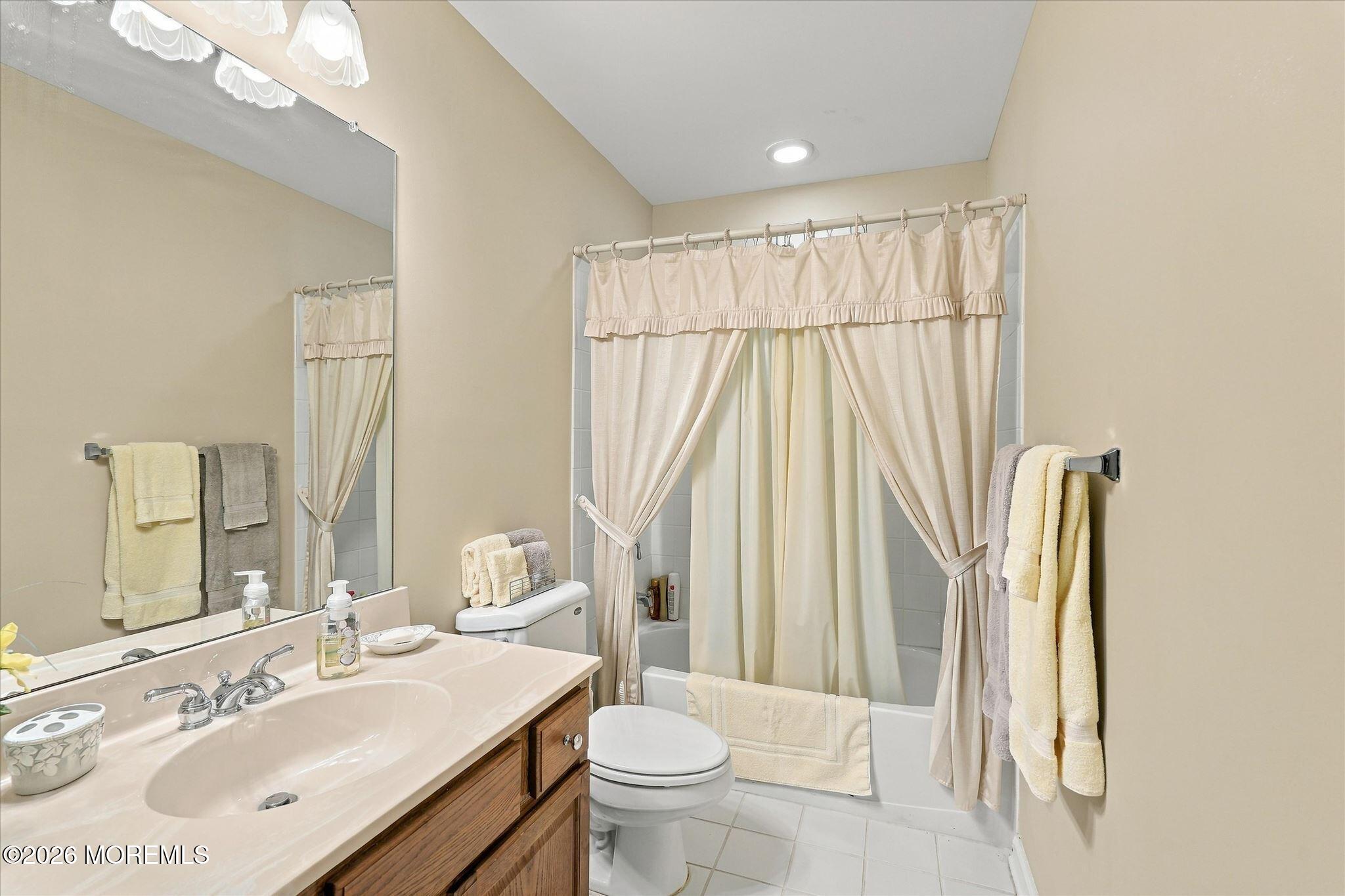 8 Blue Branch Court Barnegat NJ 08005