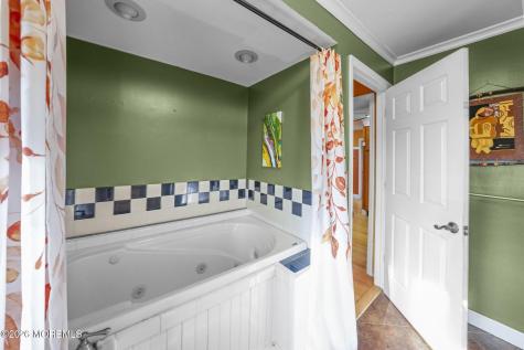 42 Bayberry Lane Middletown NJ 07748