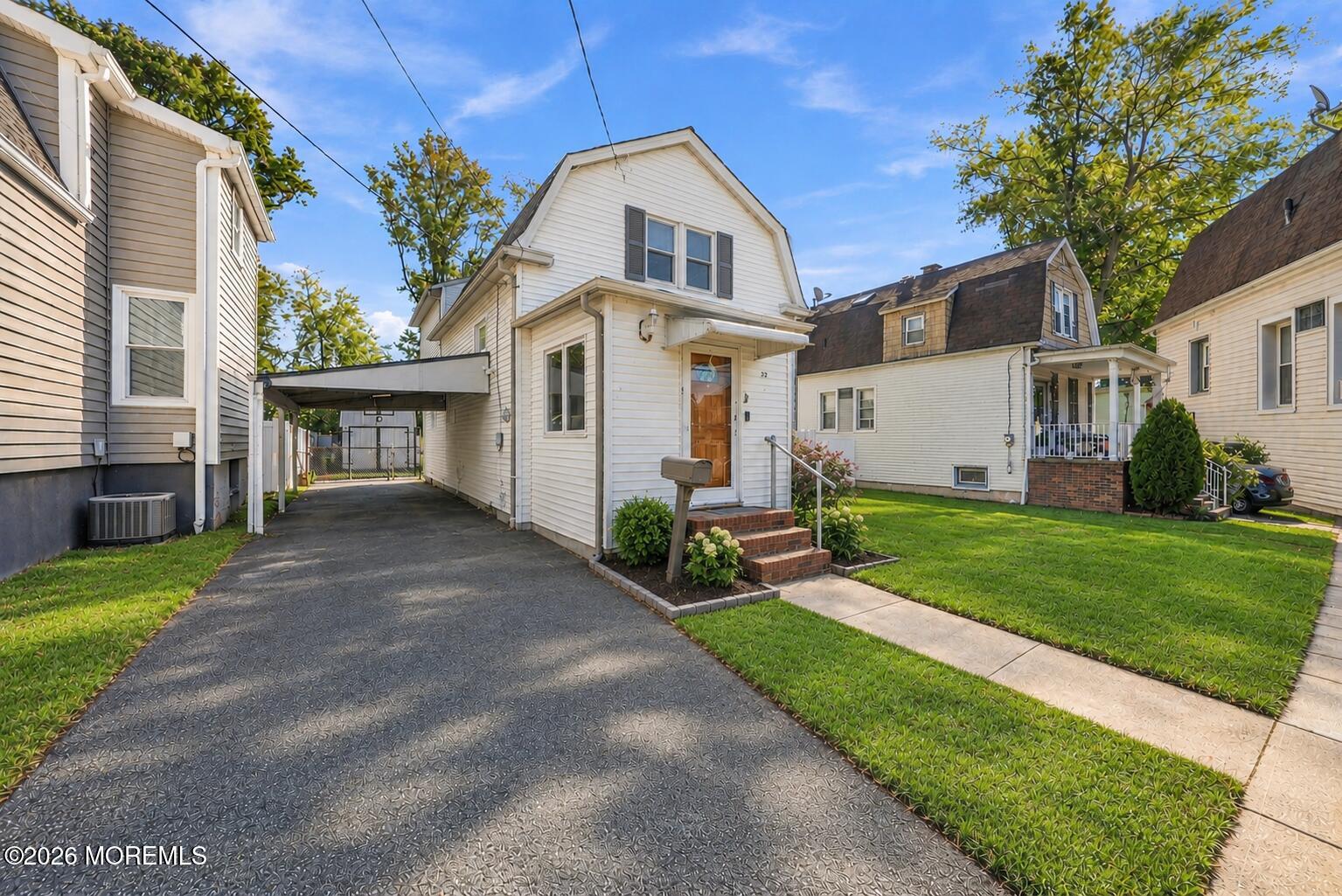 32 3rd Street Fords NJ 08863