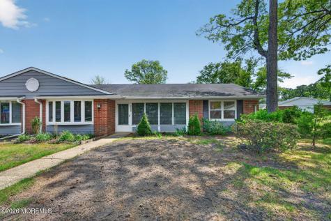 452 Portsmouth Drive Lakewood NJ 08701