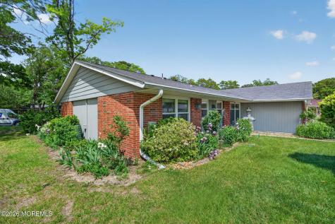 452 Portsmouth Drive Lakewood NJ 08701
