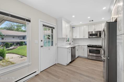 452 Portsmouth Drive Lakewood NJ 08701
