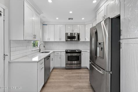 452 Portsmouth Drive Lakewood NJ 08701