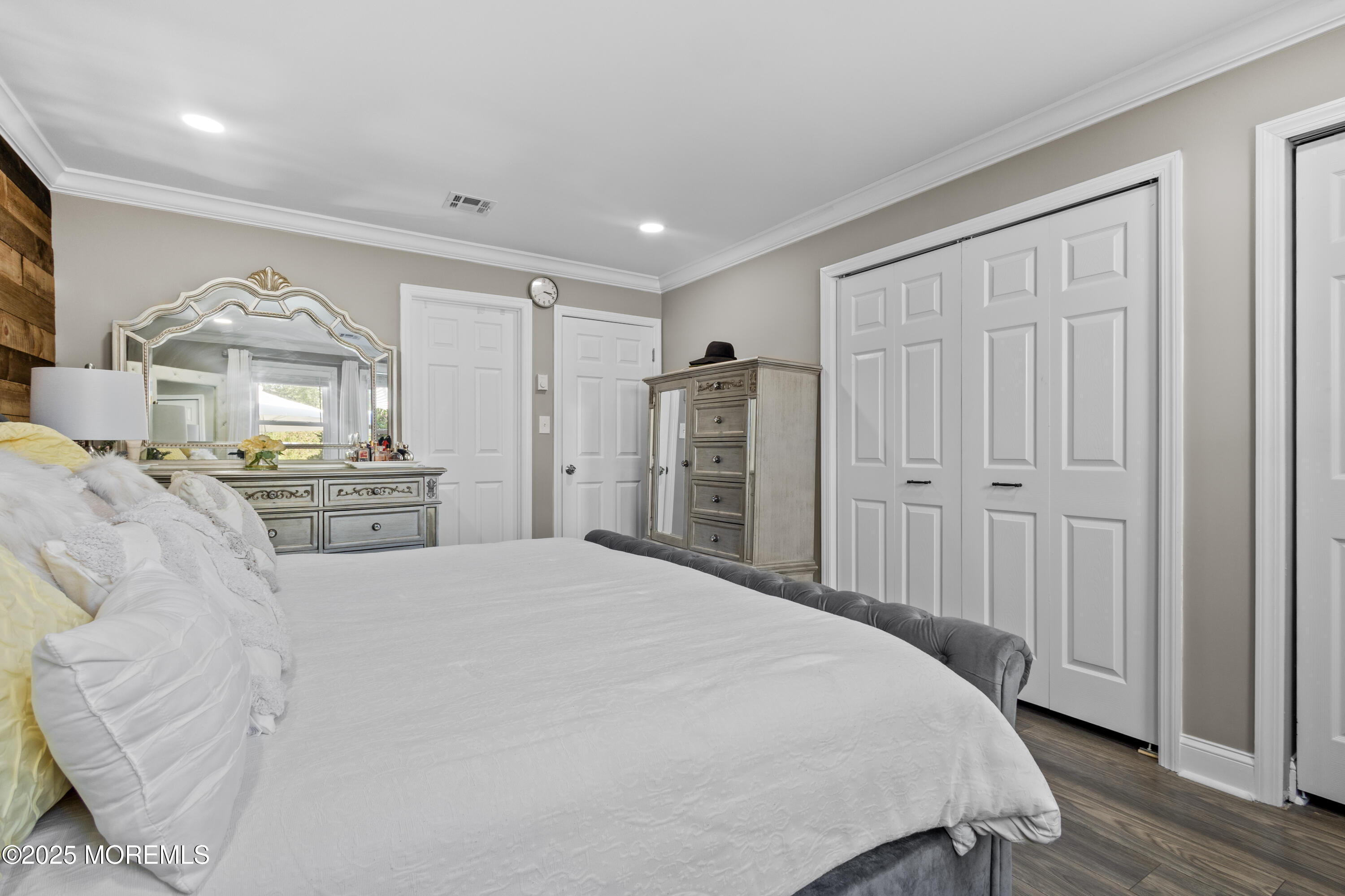 139 Wein Market Freehold NJ 07728