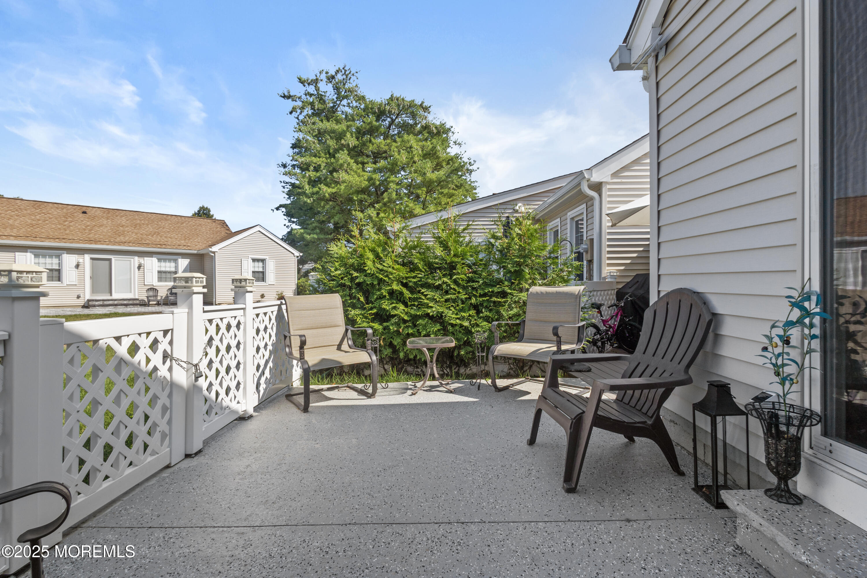 139 Wein Market Freehold NJ 07728