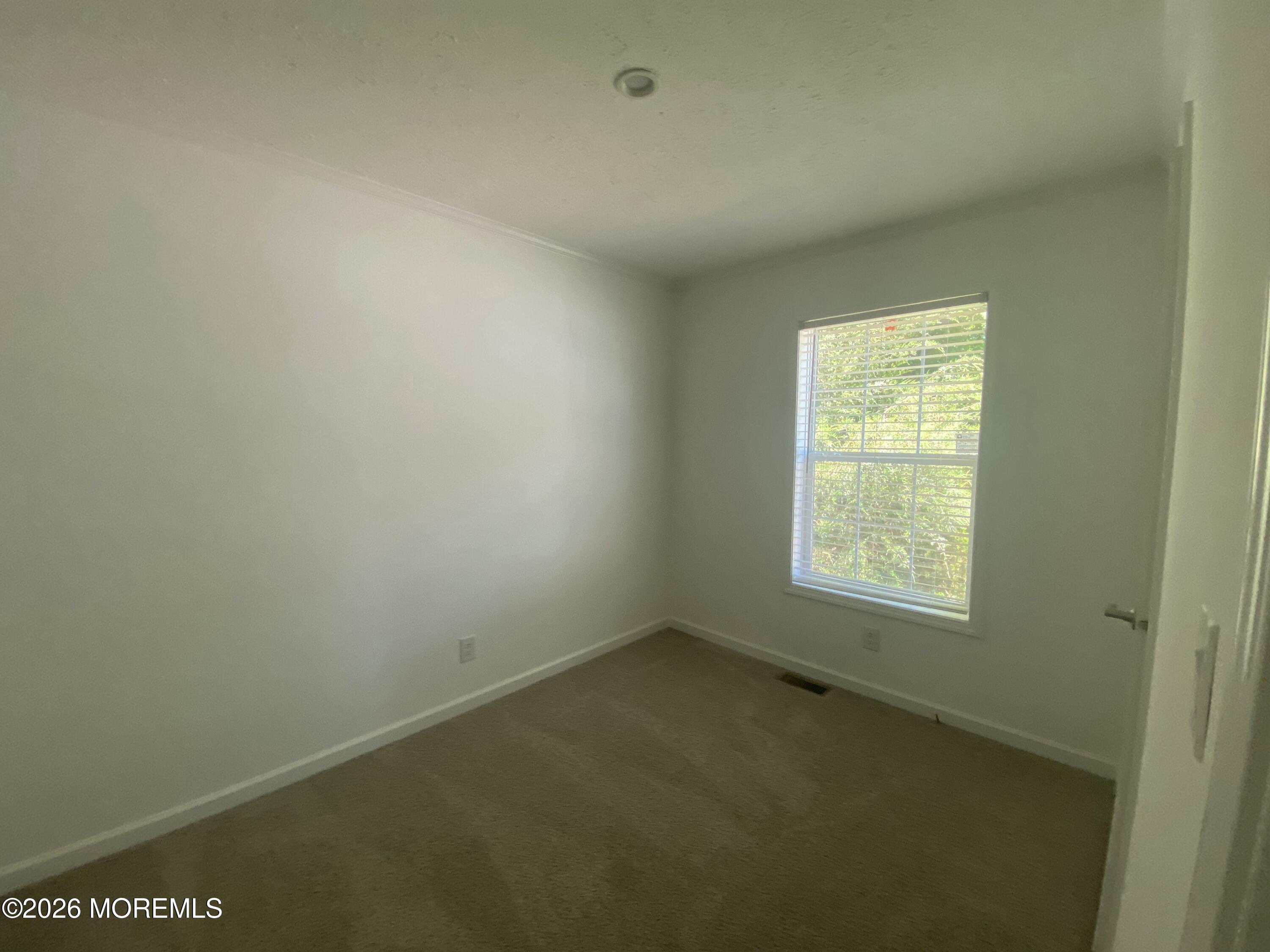 17 Maple Tree Court Manahawkin NJ 08050