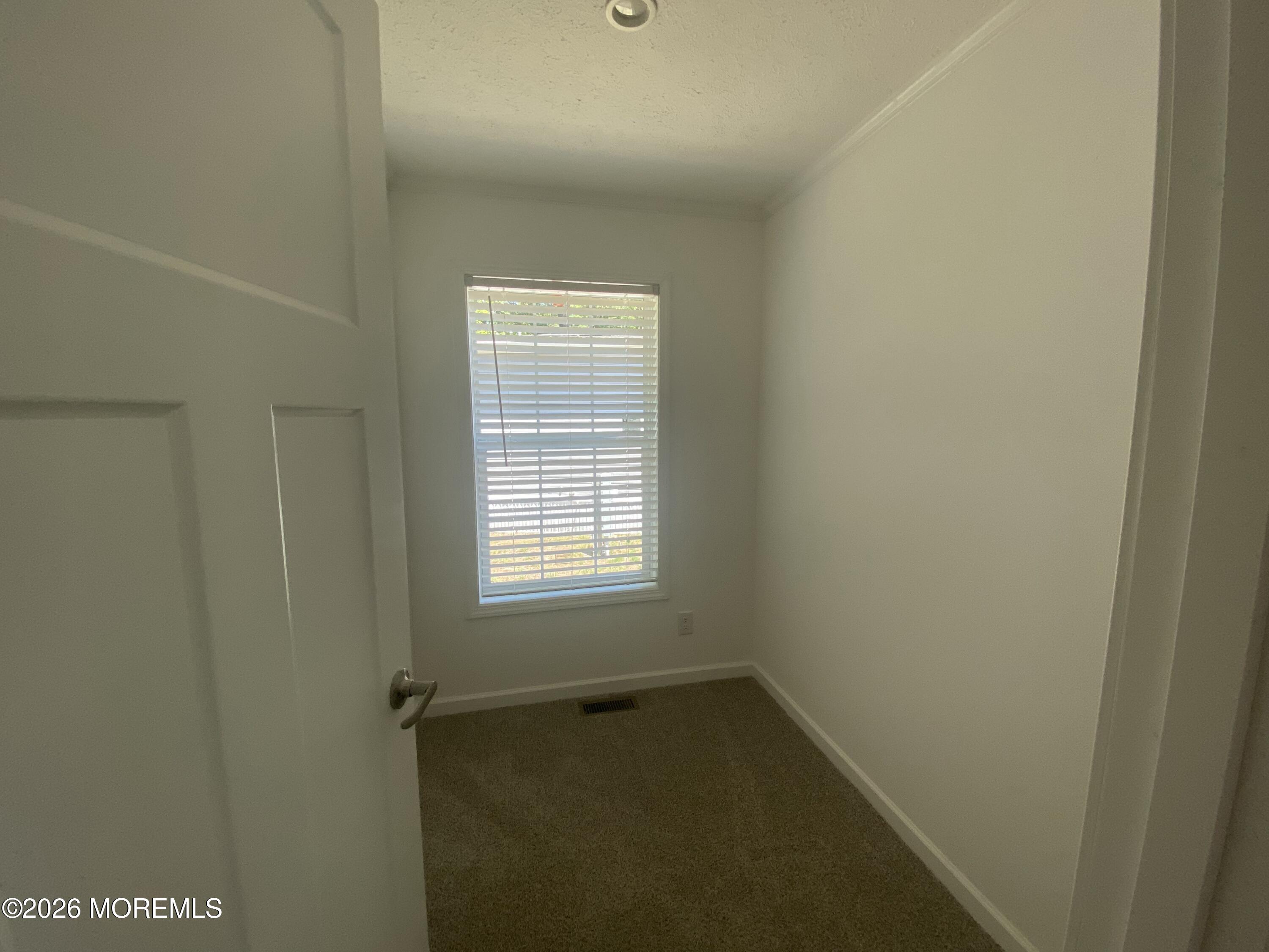 17 Maple Tree Court Manahawkin NJ 08050
