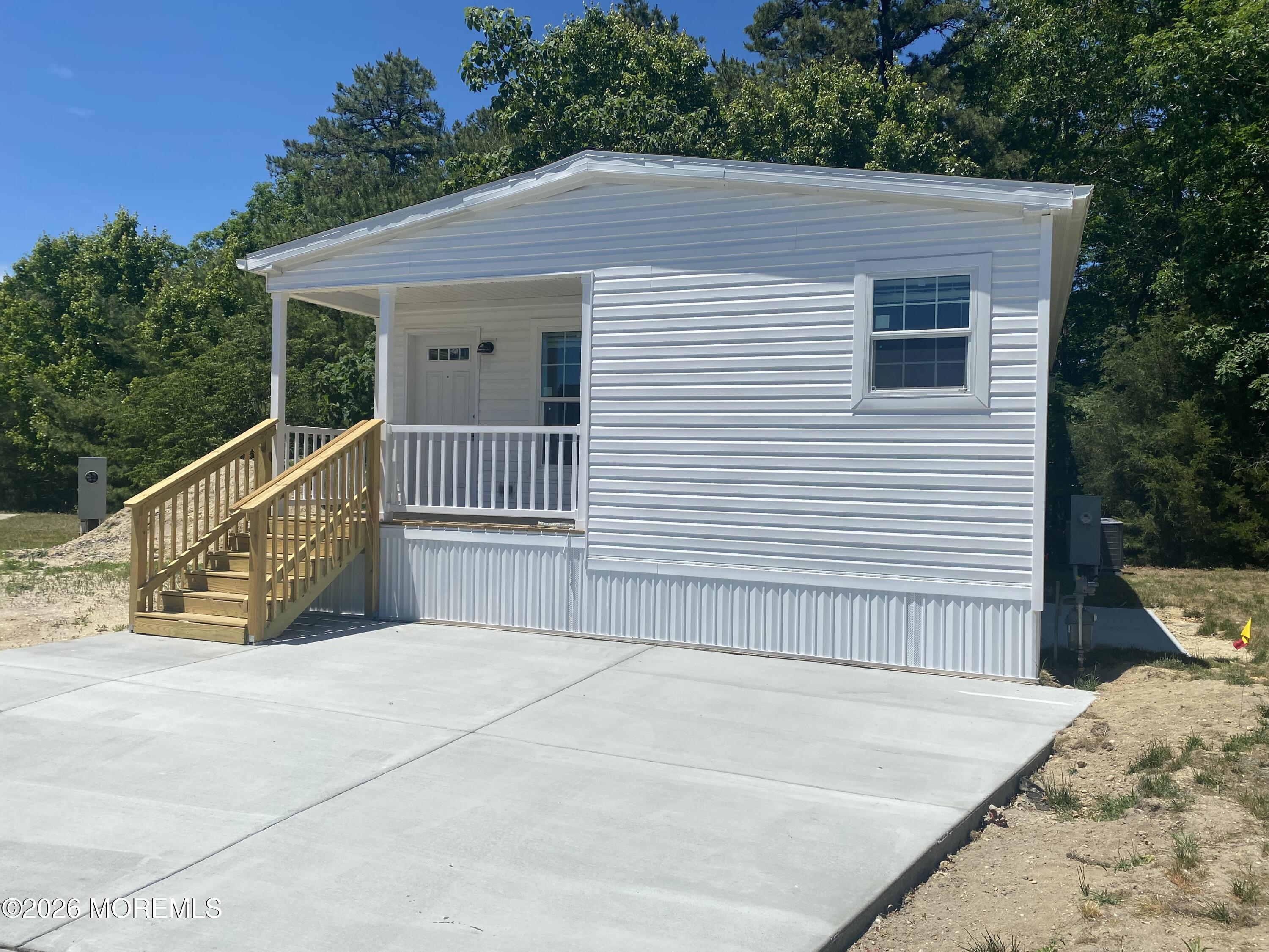 17 Maple Tree Court Manahawkin NJ 08050