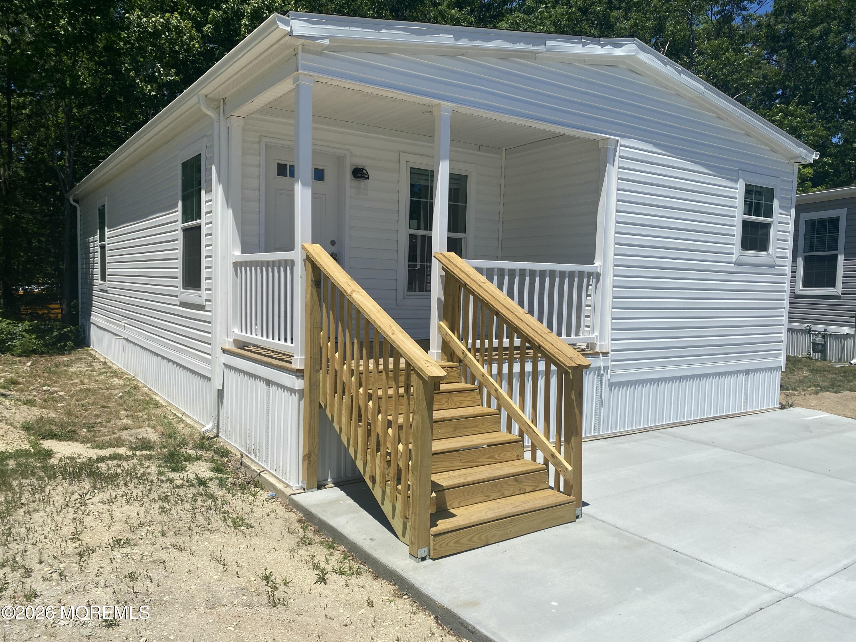 17 Maple Tree Court Manahawkin NJ 08050