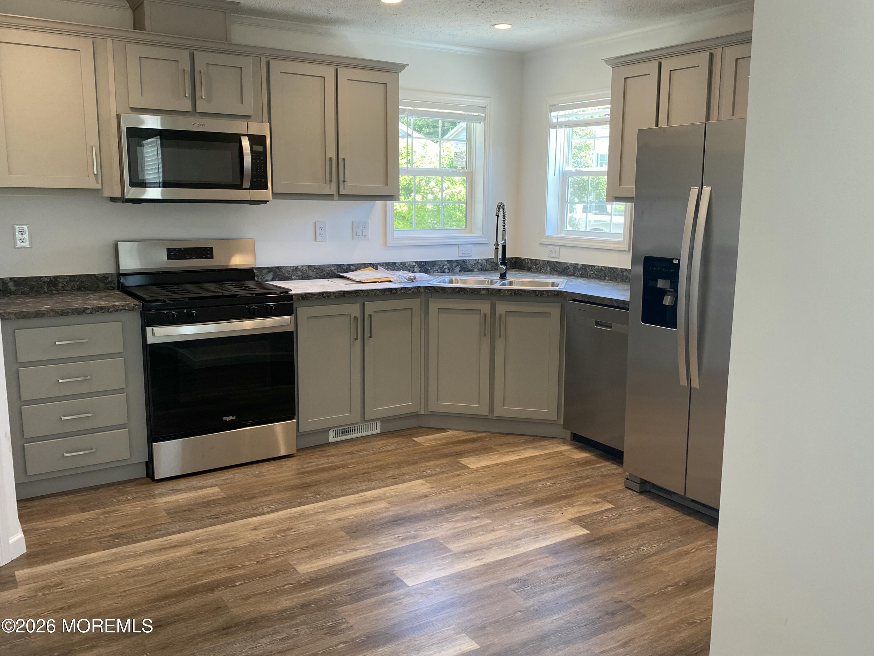 17 Maple Tree Court Manahawkin NJ 08050