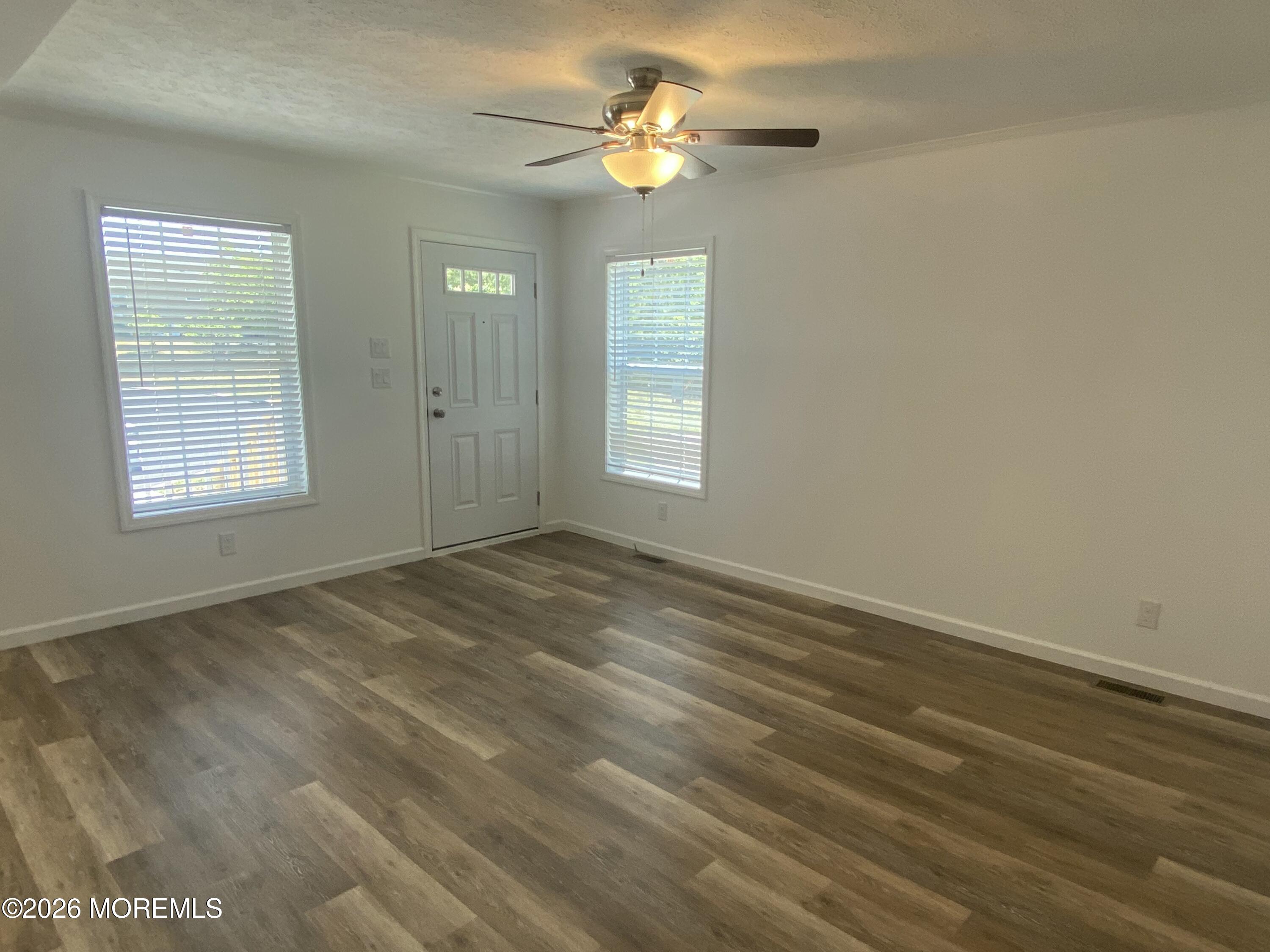 17 Maple Tree Court Manahawkin NJ 08050