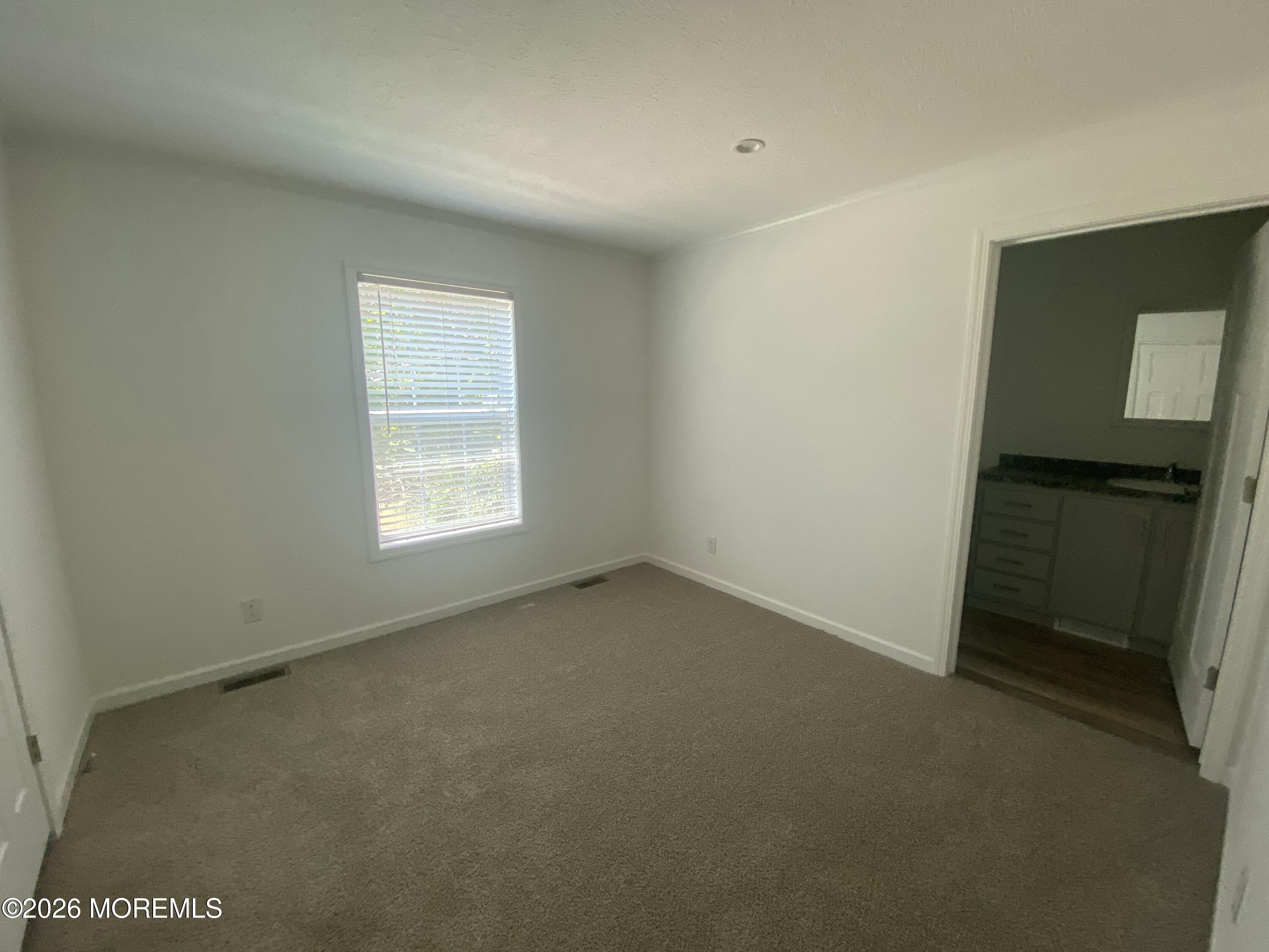 17 Maple Tree Court Manahawkin NJ 08050