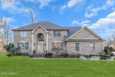 21 Old Queens Court Eatontown NJ 07724